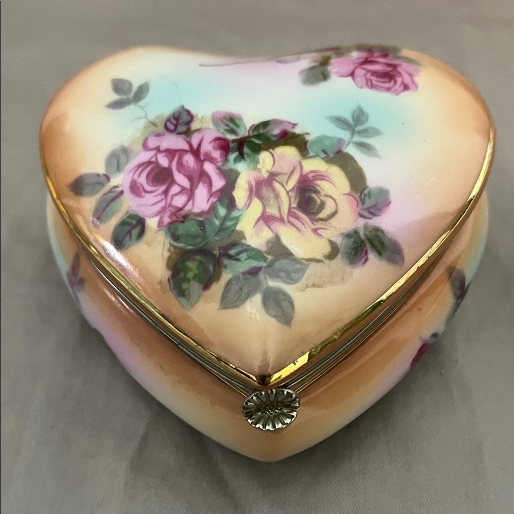 Vintage hand-painted porcelain heart-shaped Limoges trinket box
